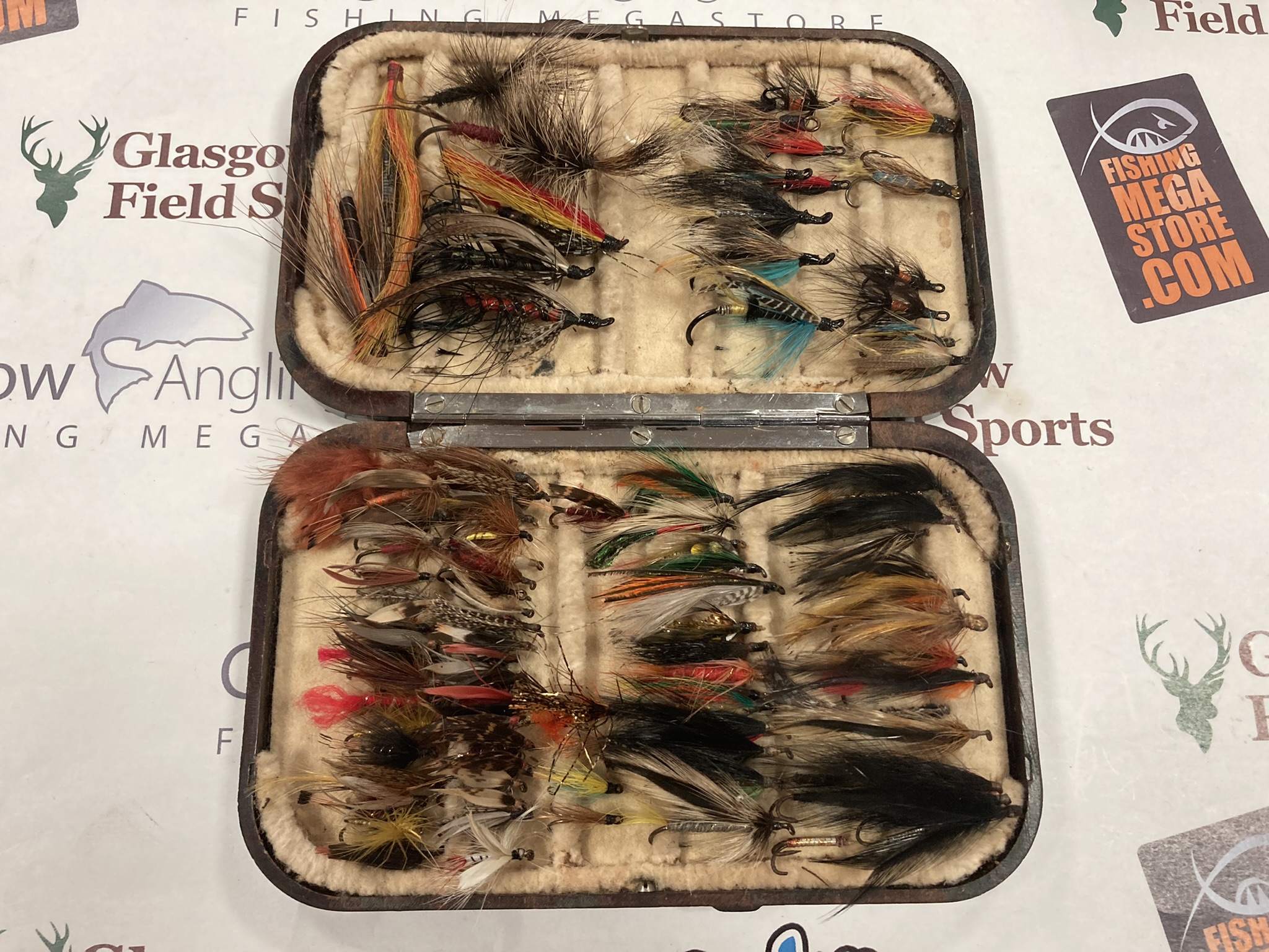 Preloved Hardy Neroda 6in Slim Chenille Lined Fly Box with Flies (England)  - Used – Glasgow Angling Centre