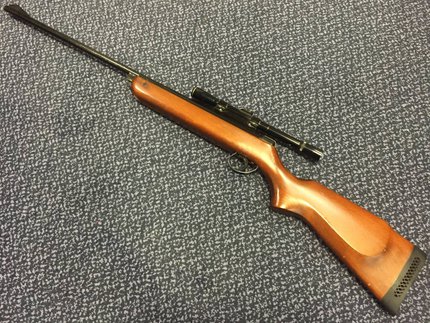 Preloved BSA Meteor MKV .22 Air Rifle (TH Prefix 1979-93) with Scope - Excellent