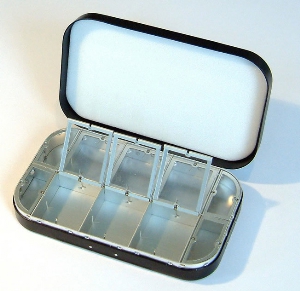 Richard Wheatley 10 Compartment Black Aluminium & Foam Lid Fly Box