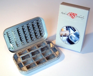Richard Wheatley 16 Compartment and Clips Fly Box