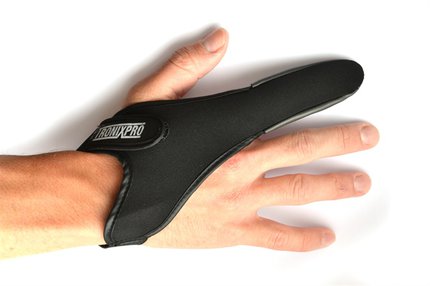 AXIA Casting Glove Black