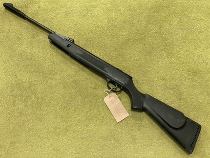 Preloved Webley VMX Black .22 Air Rifle - As New